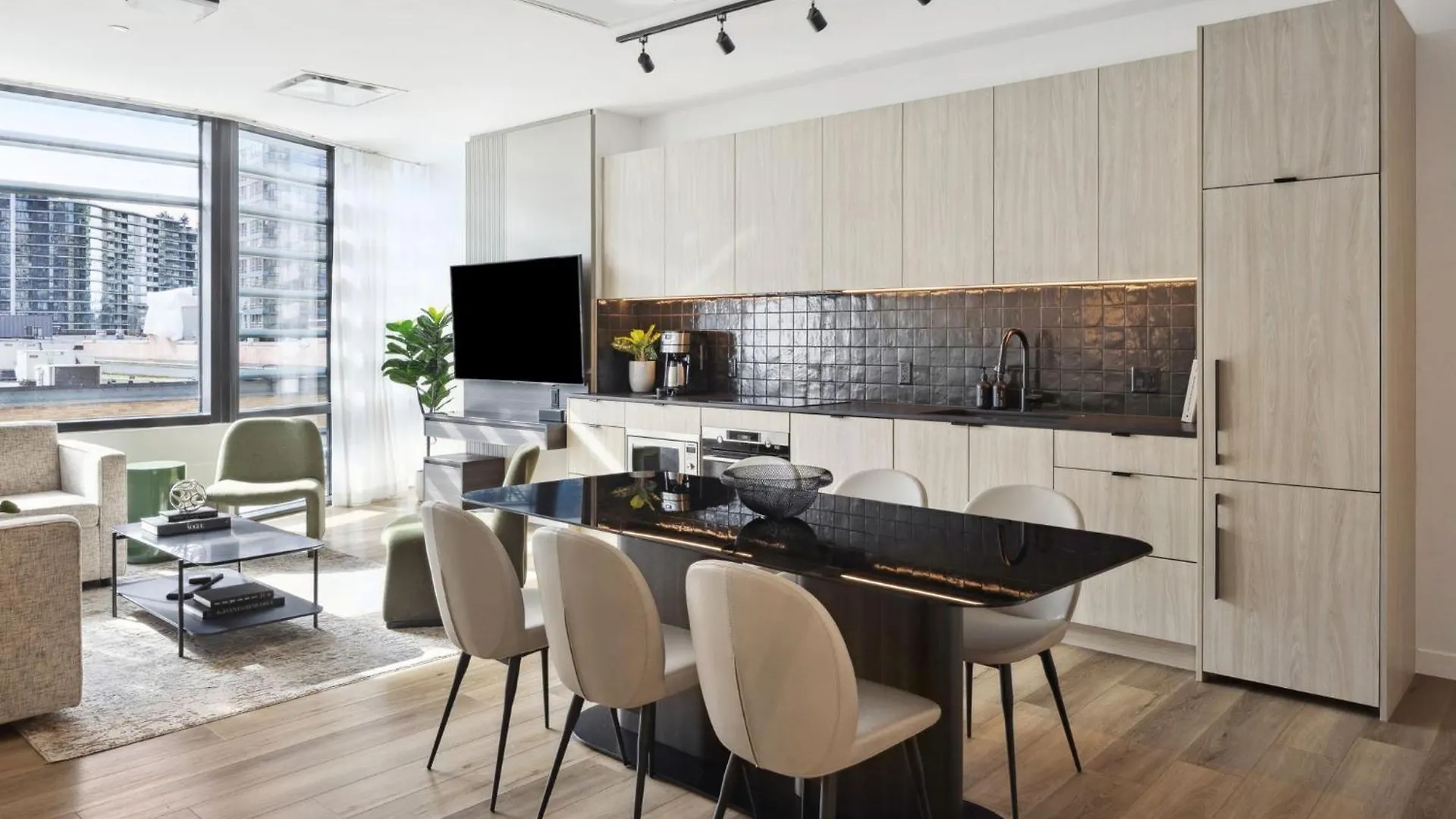 ****  Smithe House Hotel Vancouver Canada