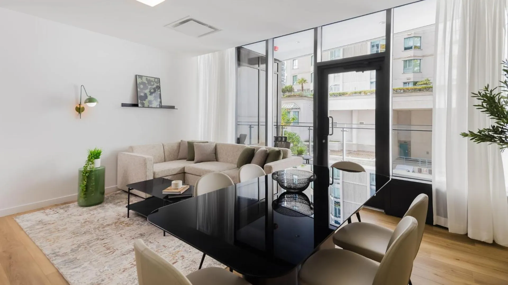 Smithe House Hotel Vancouver