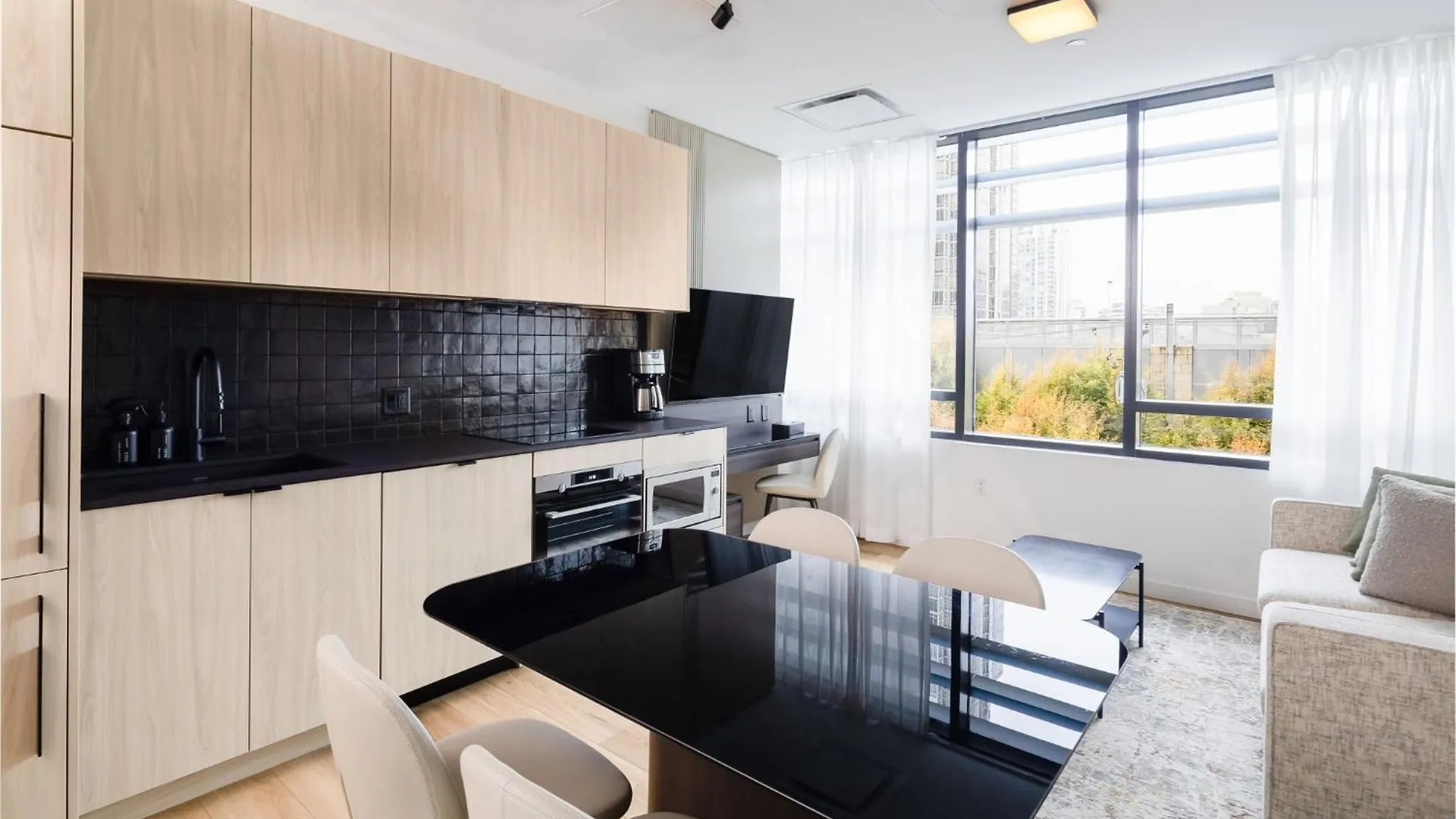 Smithe House Hotel Vancouver