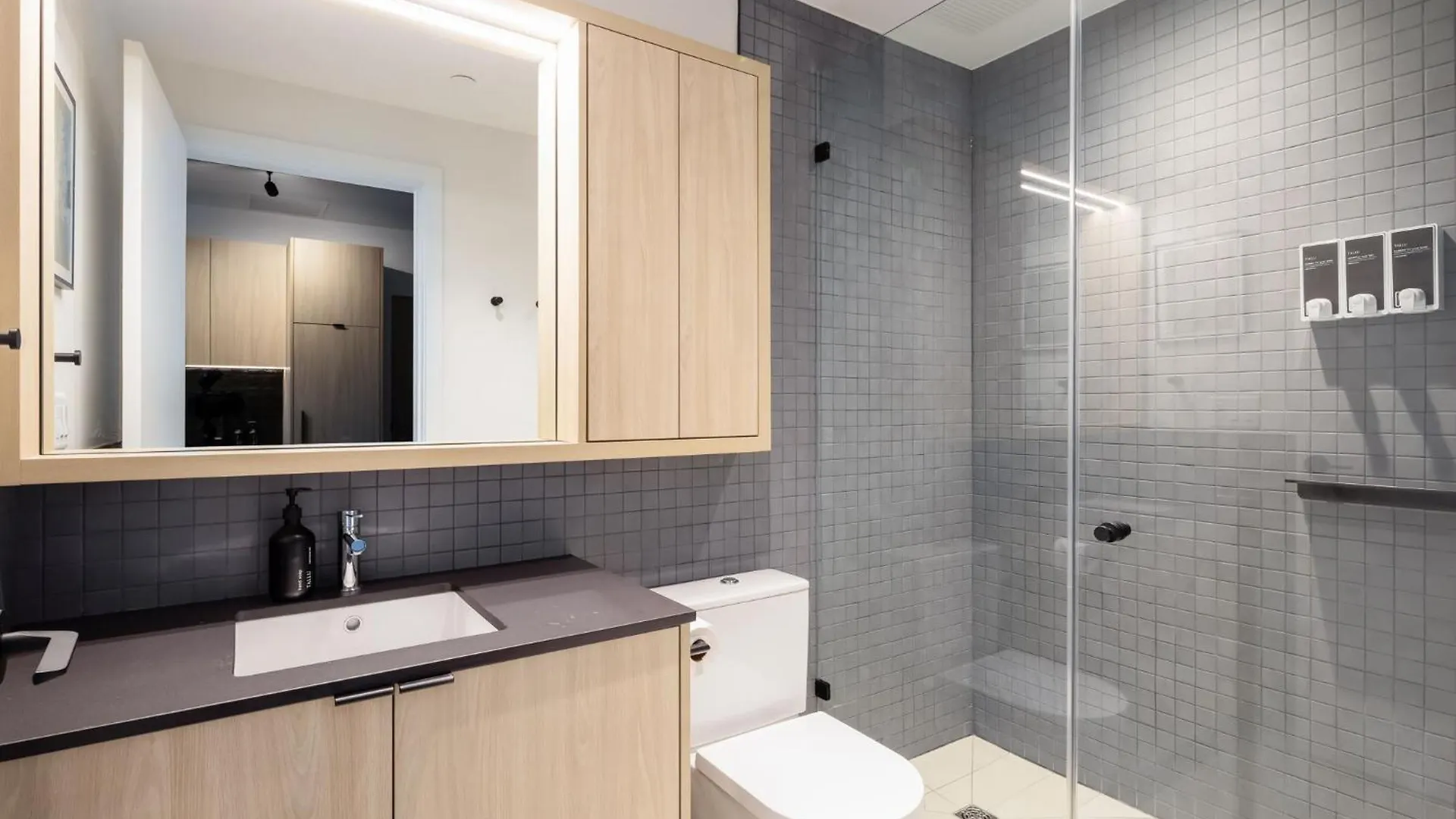 Smithe House Hotel Vancouver
